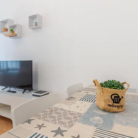 Lovely Flat Santa Catalina Park