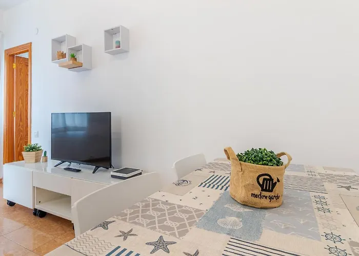 Lovely Flat Santa Catalina Park